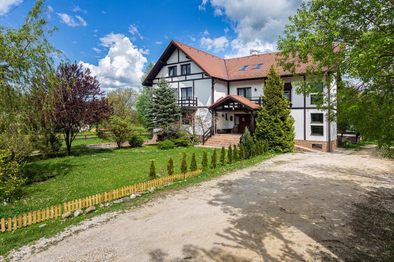 Pensiunea Muntele Rece Bran  Bagian luar foto